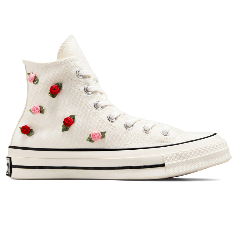 Chuck 70, Bela