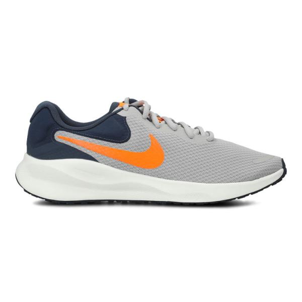 Nike Revolution 7