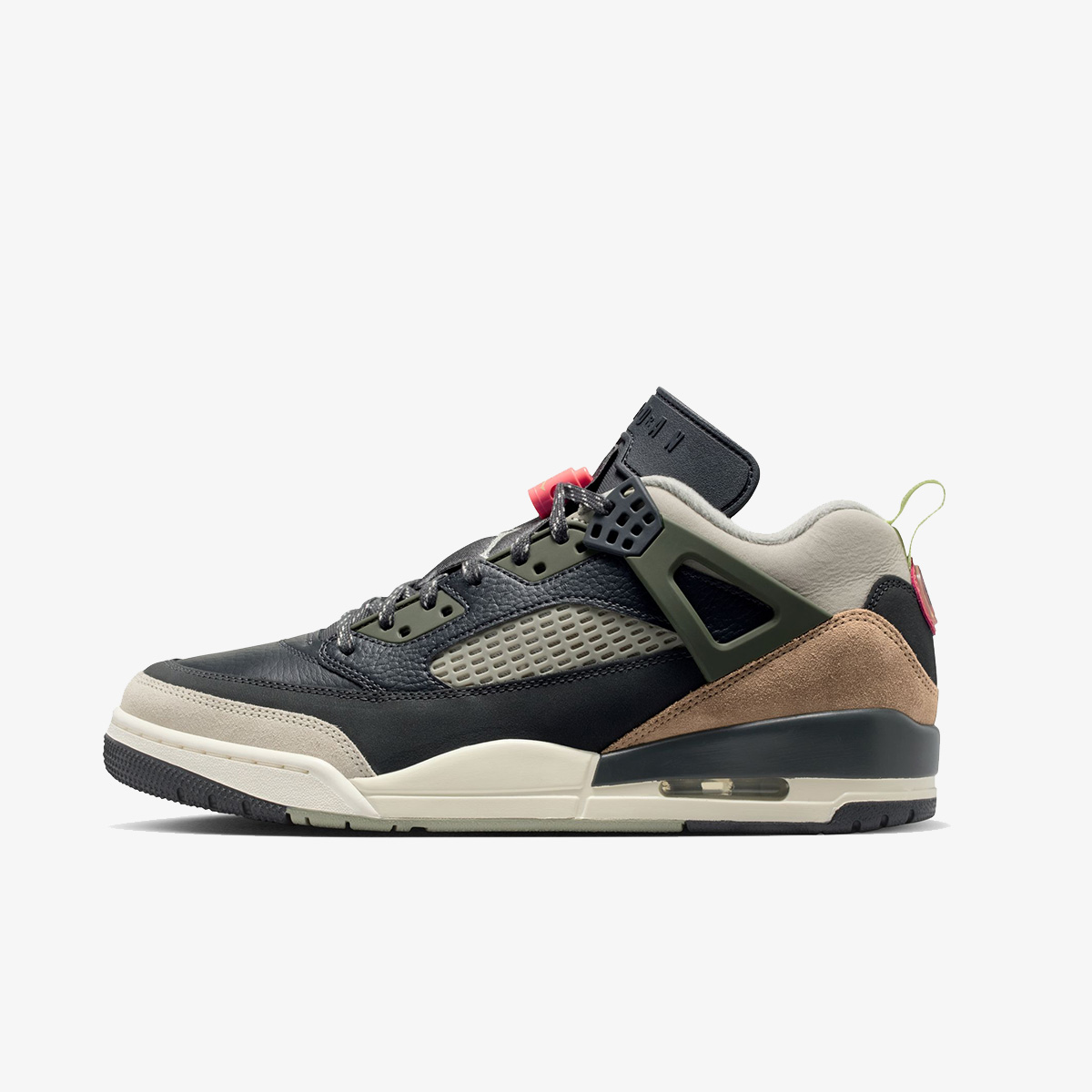 Spizike Low, Crna