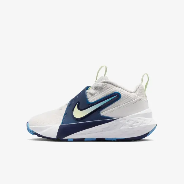Nike Team Hustle 12