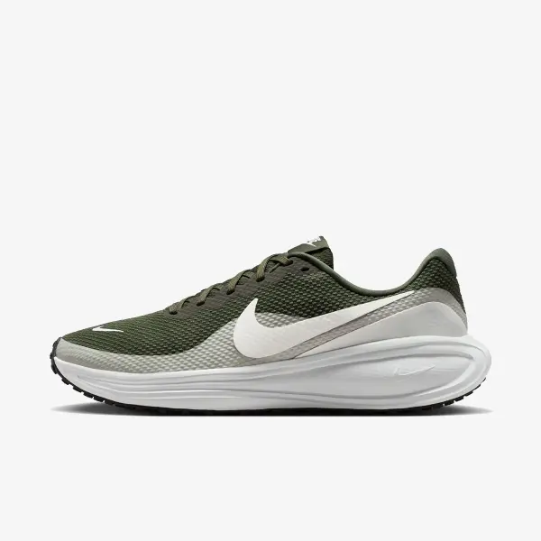 Nike Revolution 8