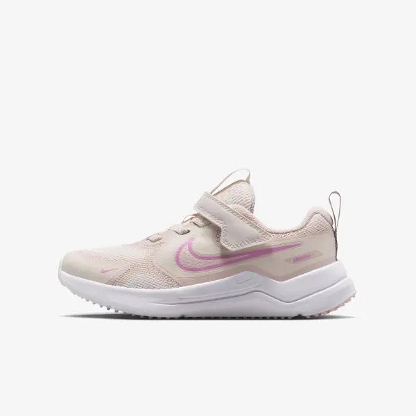 Nike Cosmic Runner